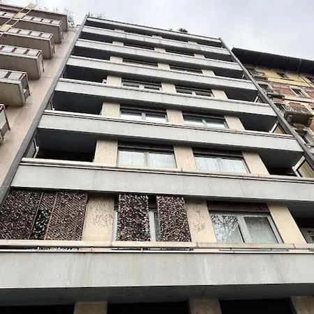 Turati * Turín
